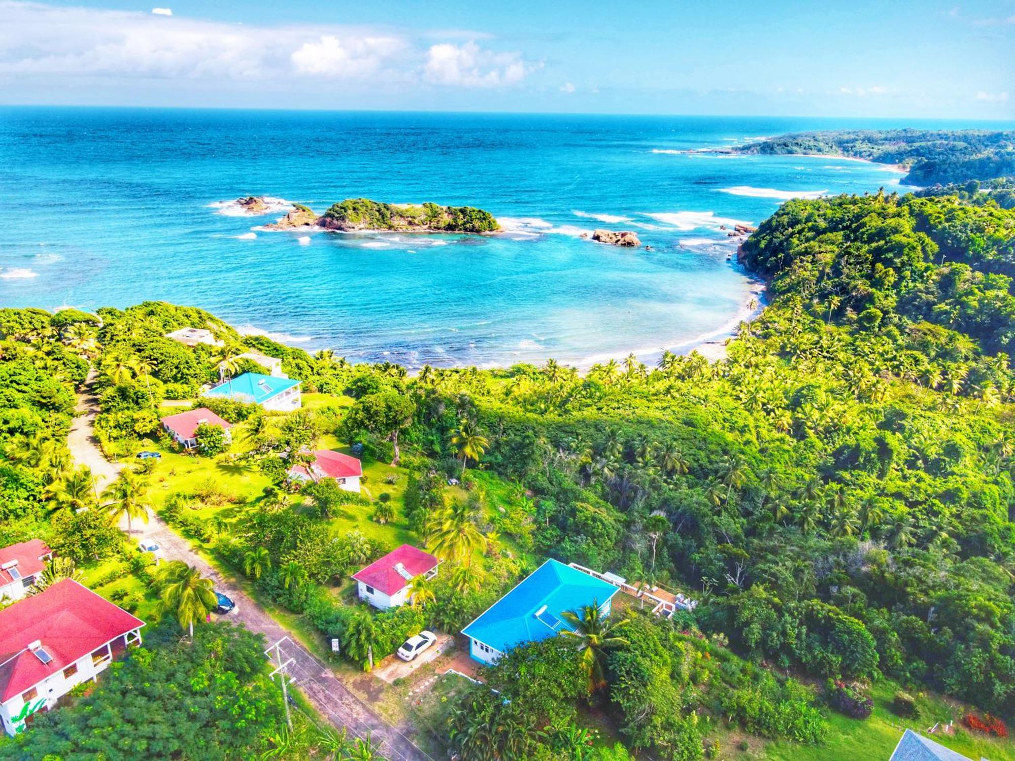 Blue Whale Villa Calibishie Exterior photo