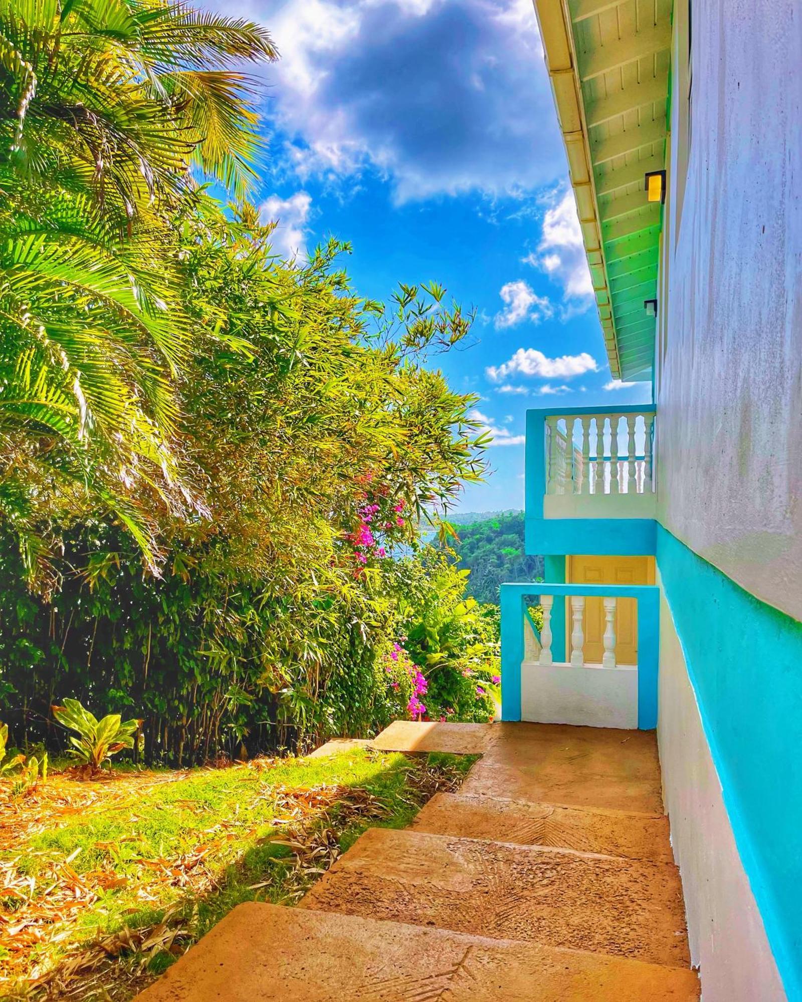 Blue Whale Villa Calibishie Exterior photo